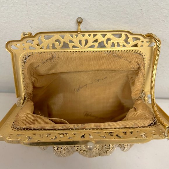 Whiting and Davis Vintage 60s gold mesh evening bag purse chain strap lined - Picture 12 of 12